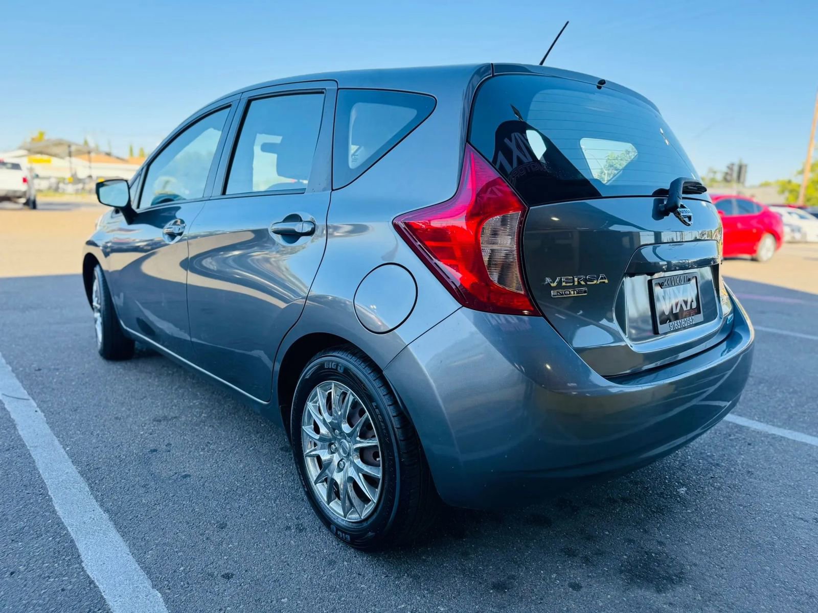 Used 2016 Nissan Versa Note SV FWD image 7