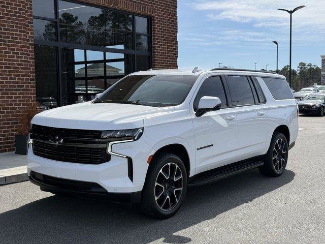 Used 2021 Chevrolet Suburban RST w/ Luxury Package RWD image 1