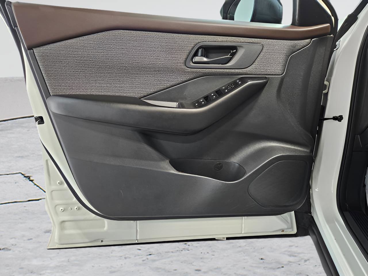 Certified 2023 Nissan Rogue S AWD/4WD image 9