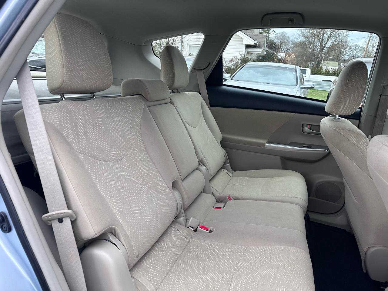 Used 2014 Toyota Prius V Two image 16