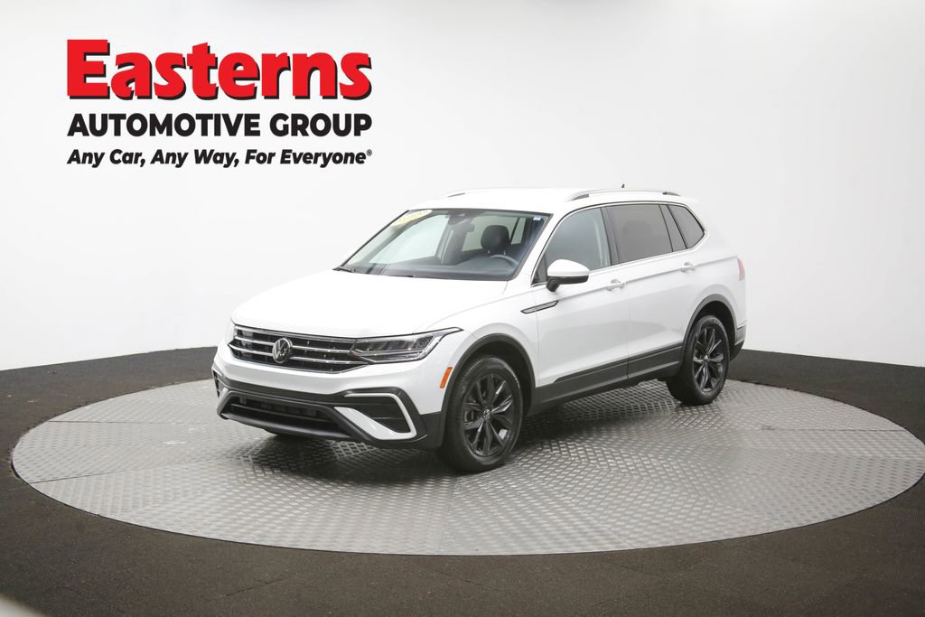 Used 2024 Volkswagen Tiguan SE image 55