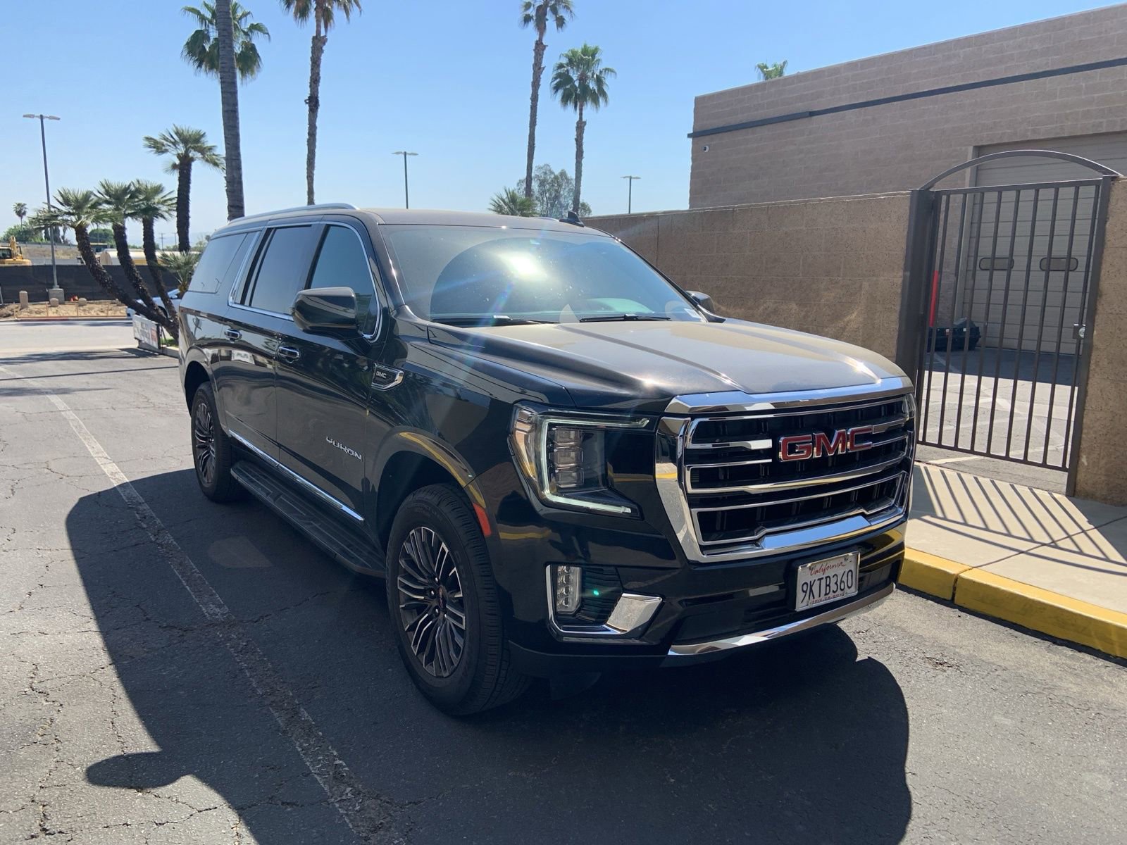 Used 2023 GMC Yukon XL SLT RWD image 5