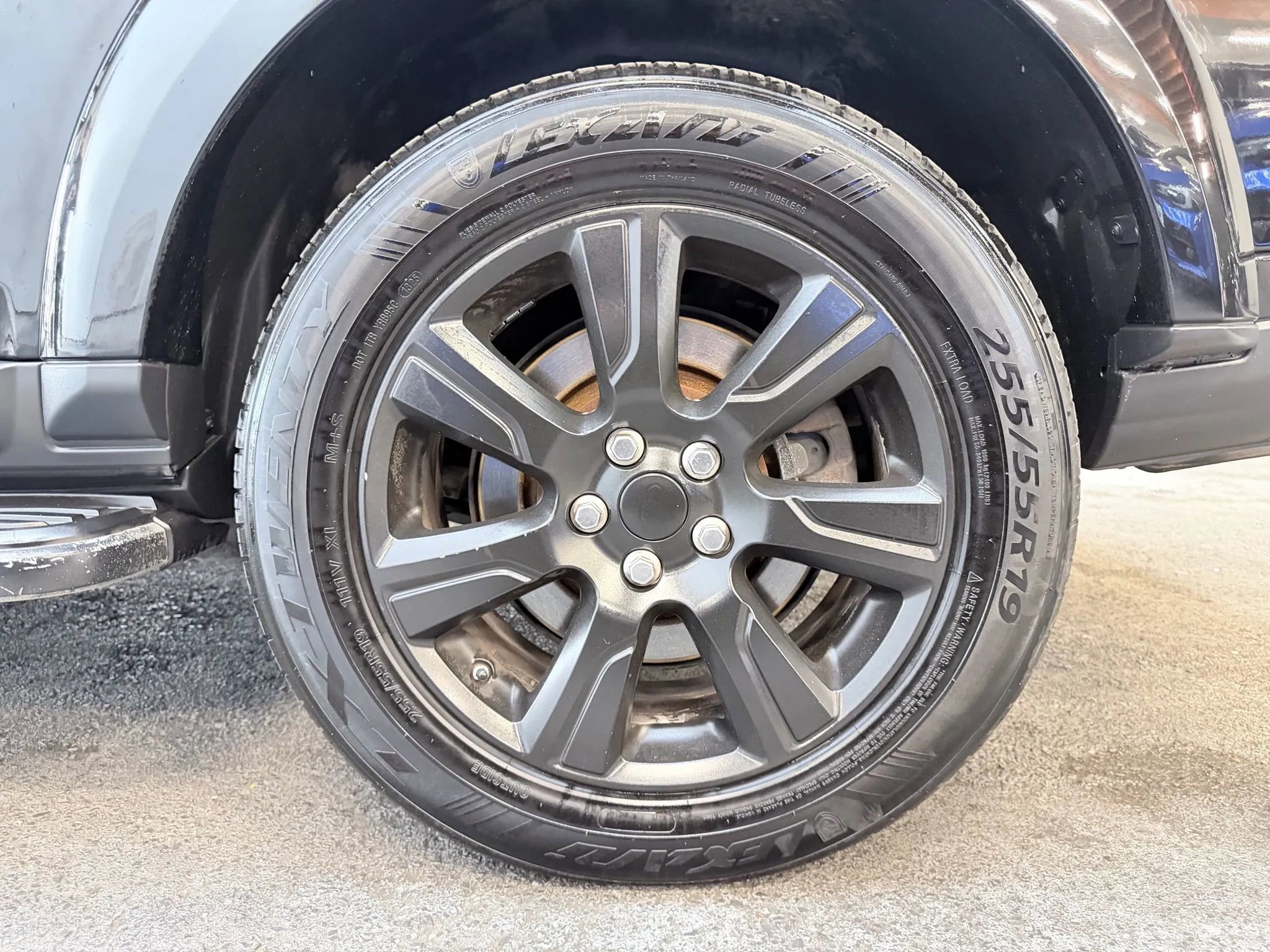 Used 2016 Land Rover LR4 HSE Silver Edition AWD/4WD image 8
