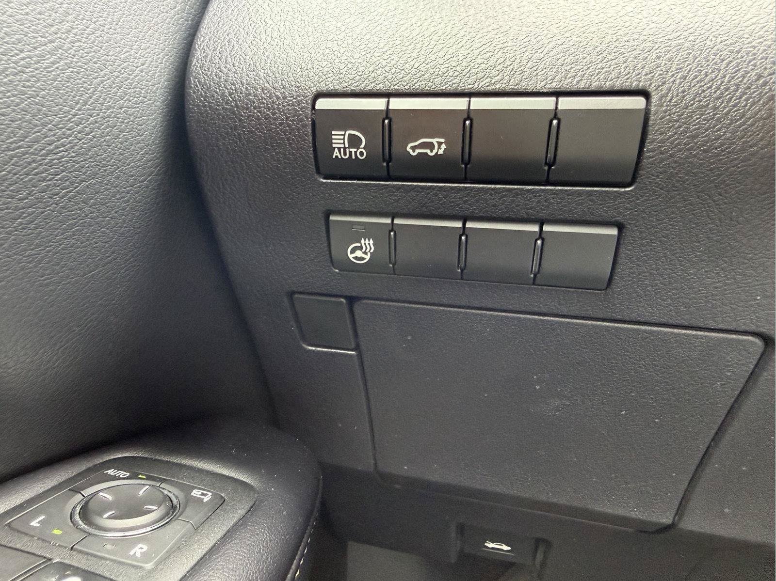 Used 2020 Lexus RX 350 AWD w/ Premium Package image 18