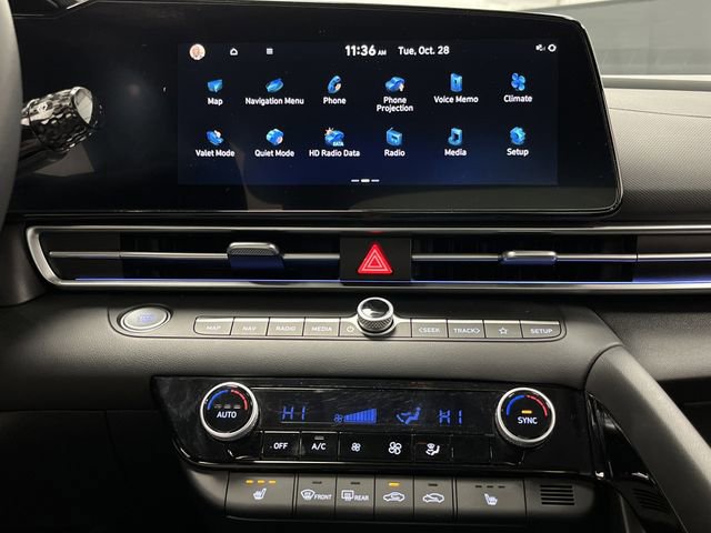 Used 2024 Hyundai Elantra SEL w/ Convenience Package image 9