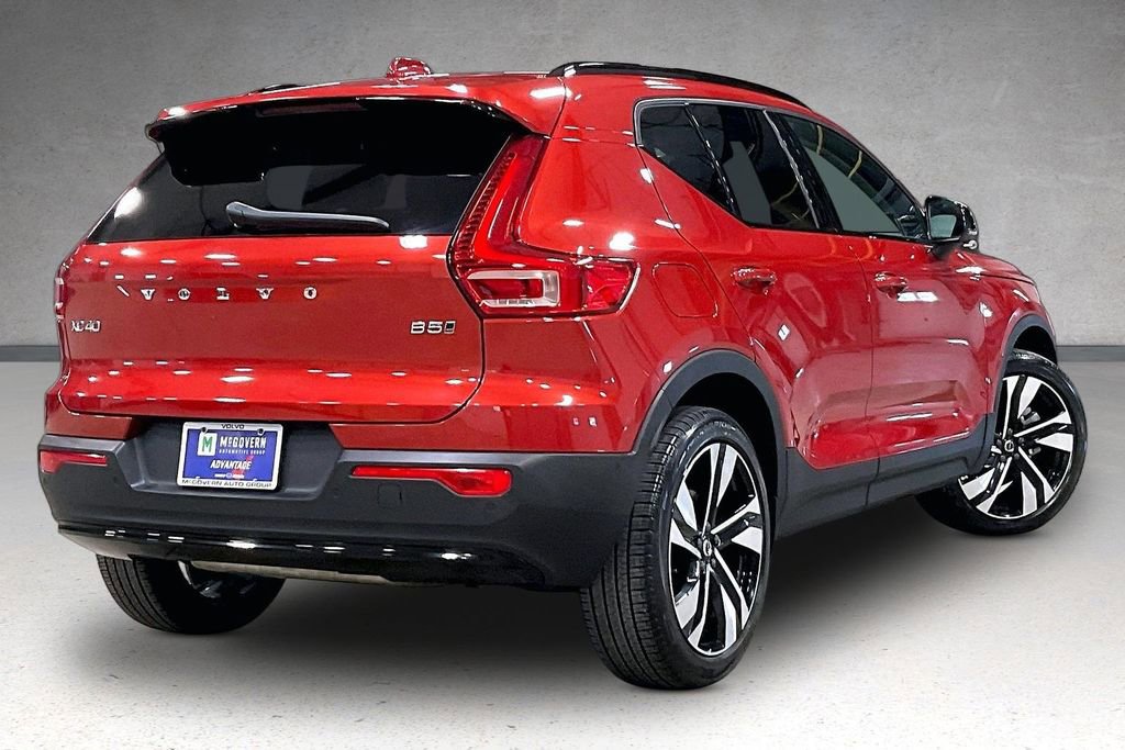 Used 2024 Volvo XC40 B5 Plus w/ Protection Package Premier AWD/4WD image 6