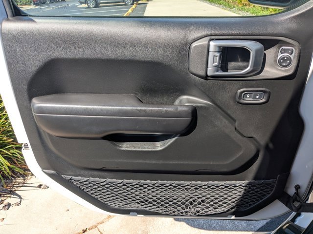 Used 2019 Jeep Wrangler Unlimited Rubicon AWD/4WD image 14