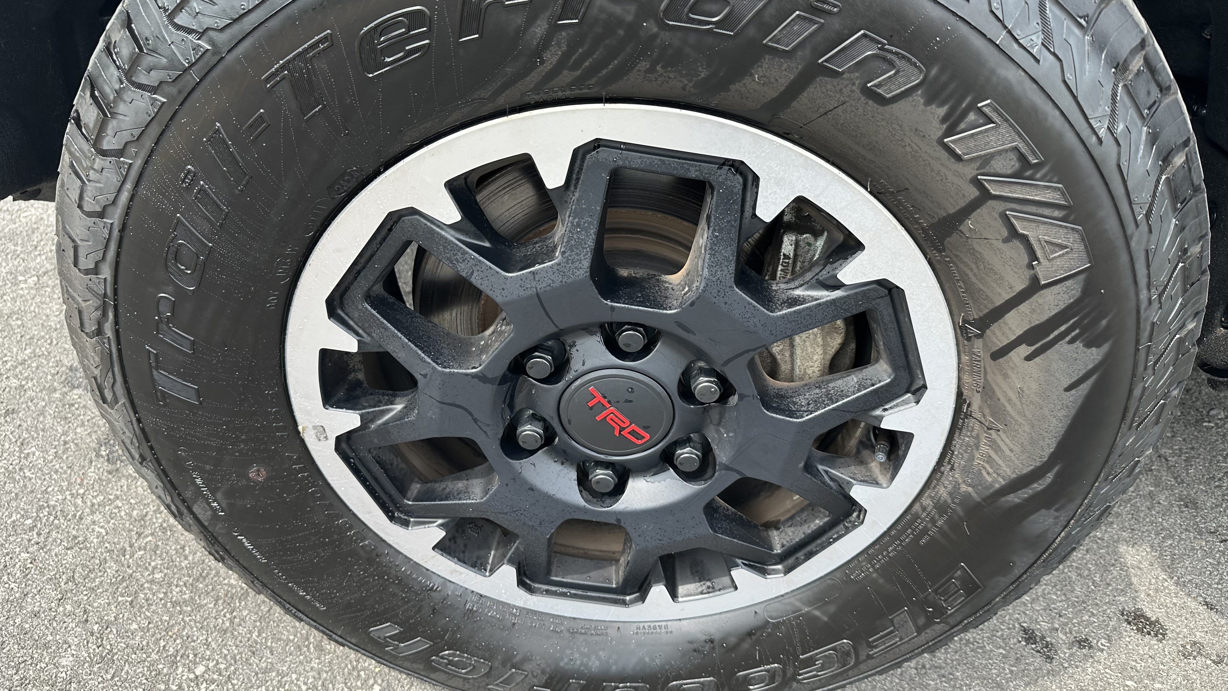 Used 2024 Toyota Tacoma TRD Off-Road w/ TRD Off Road Premium Package AWD/4WD image 12