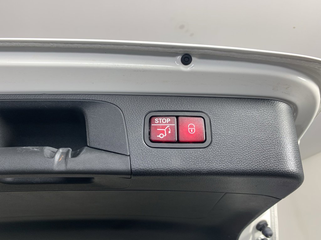 Used 2018 Mercedes-Benz GLC 300 image 38