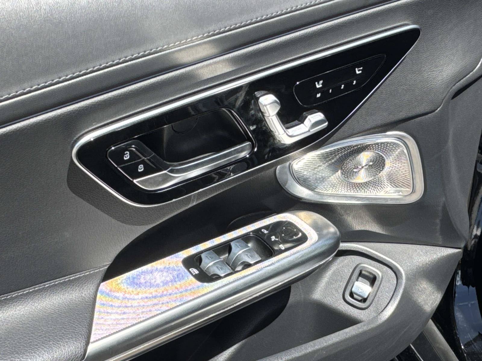 Used 2025 Mercedes-Benz CLE 300 4MATIC Cabriolet image 12