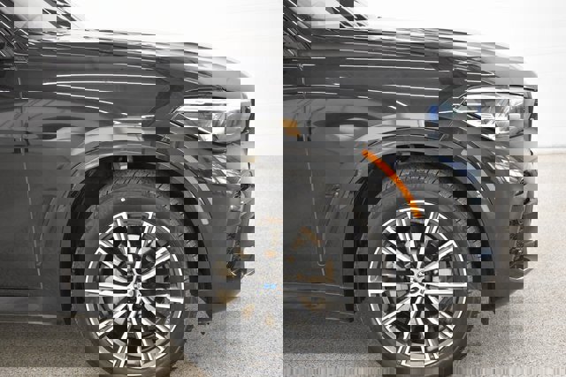 Used 2023 BMW X5 xDrive40i w/ M Sport Package image 13
