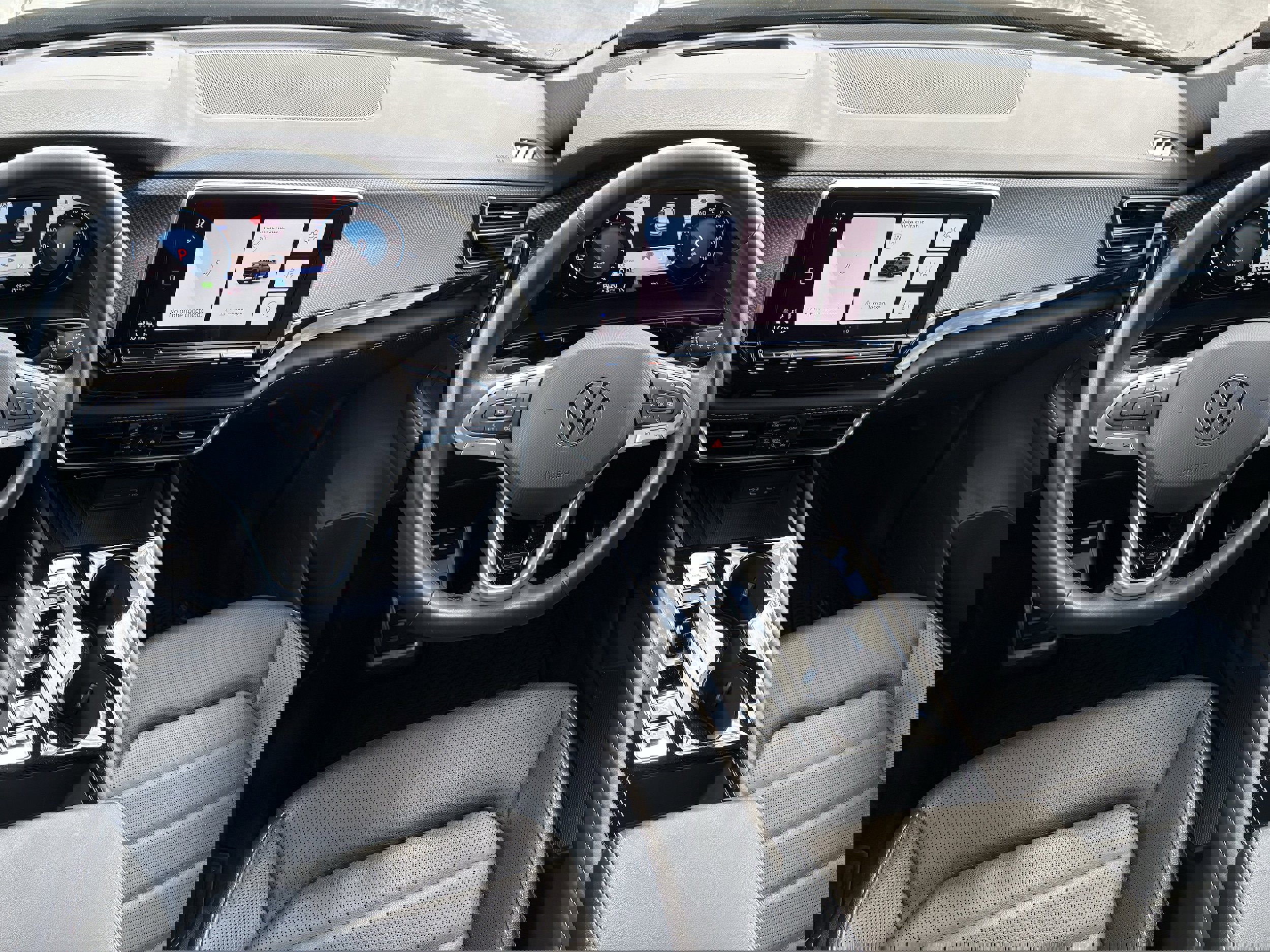 Used 2025 Volkswagen Atlas Cross Sport SEL R-Line image 13