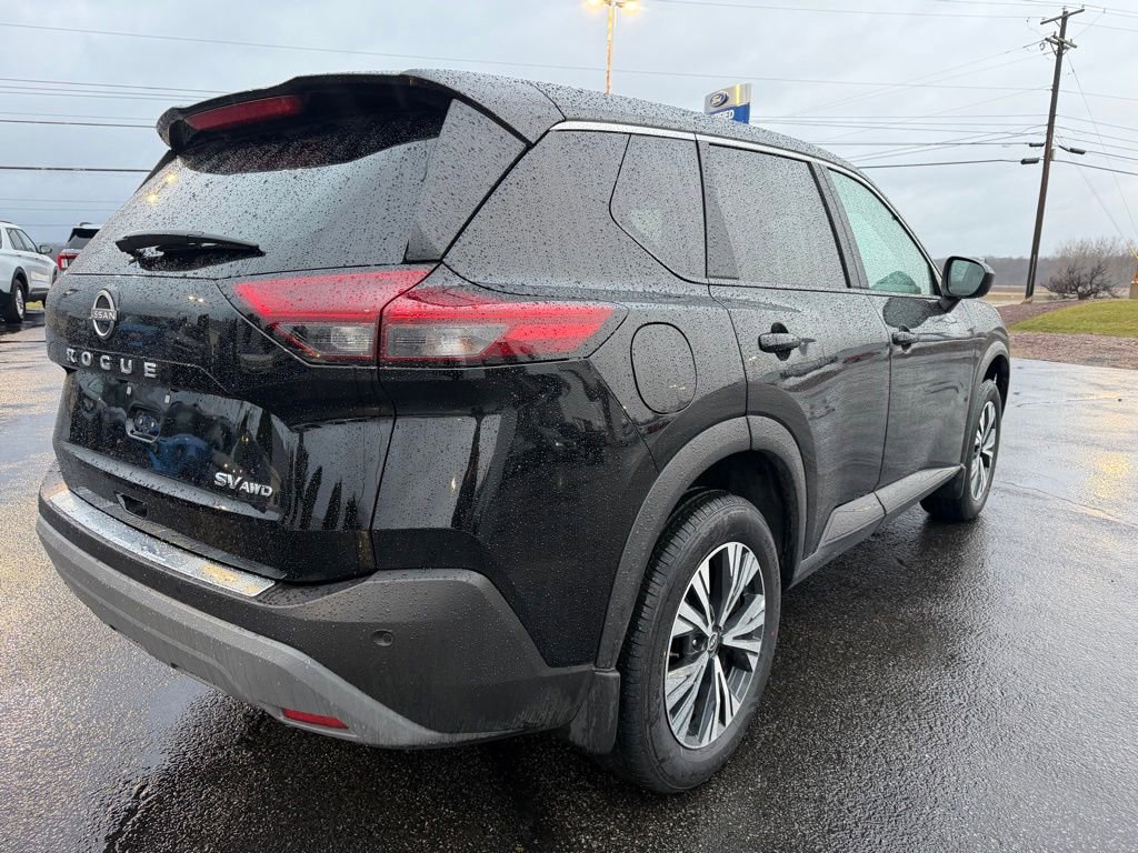 Used 2023 Nissan Rogue SV image 7