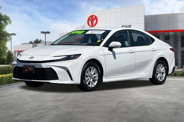 Used 2025 Toyota Camry LE AWD/4WD image 10