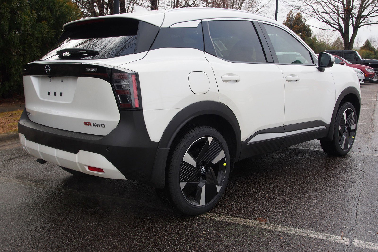 Used 2025 Nissan Kicks SR image 7