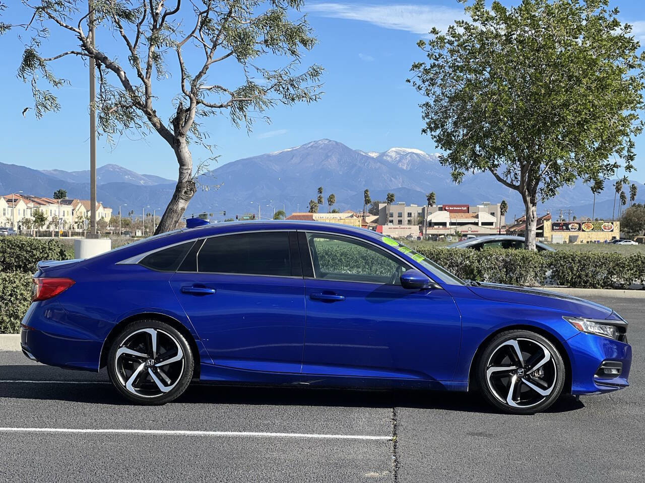 Used 2018 Honda Accord Sport image 9