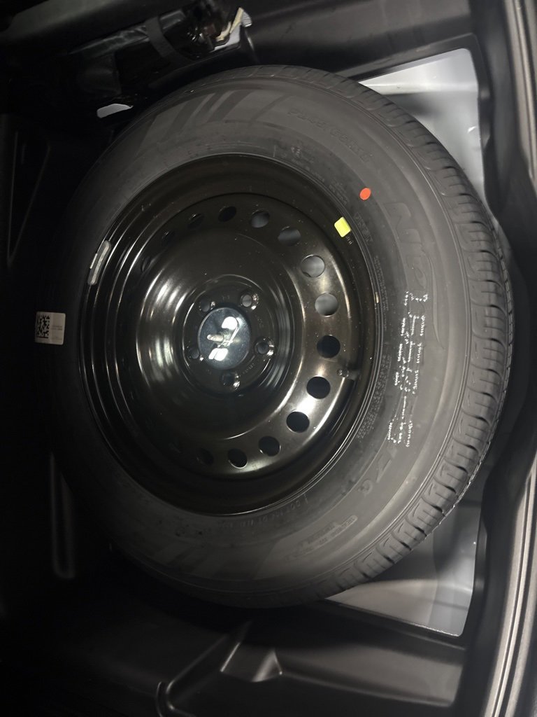 Used 2025 Jeep Grand Cherokee Altitude image 6