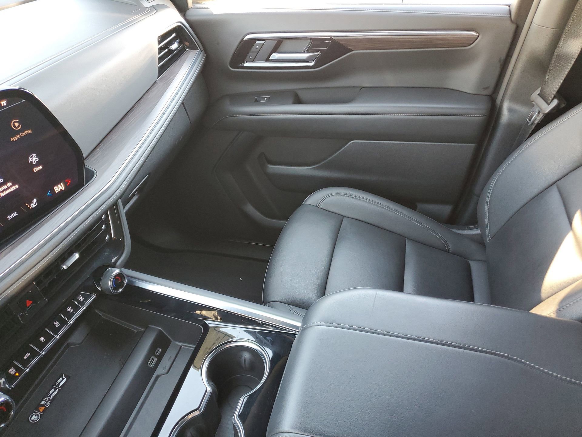 Used 2025 Chevrolet Tahoe Z71 image 26