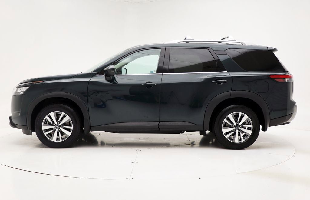 Used 2023 Nissan Pathfinder SL w/ Cargo Package AWD/4WD image 5