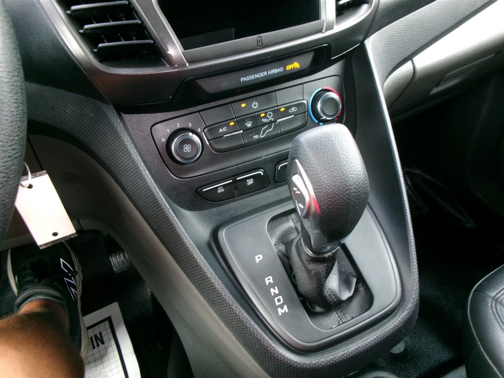 Used 2020 Ford Transit Connect XL image 21