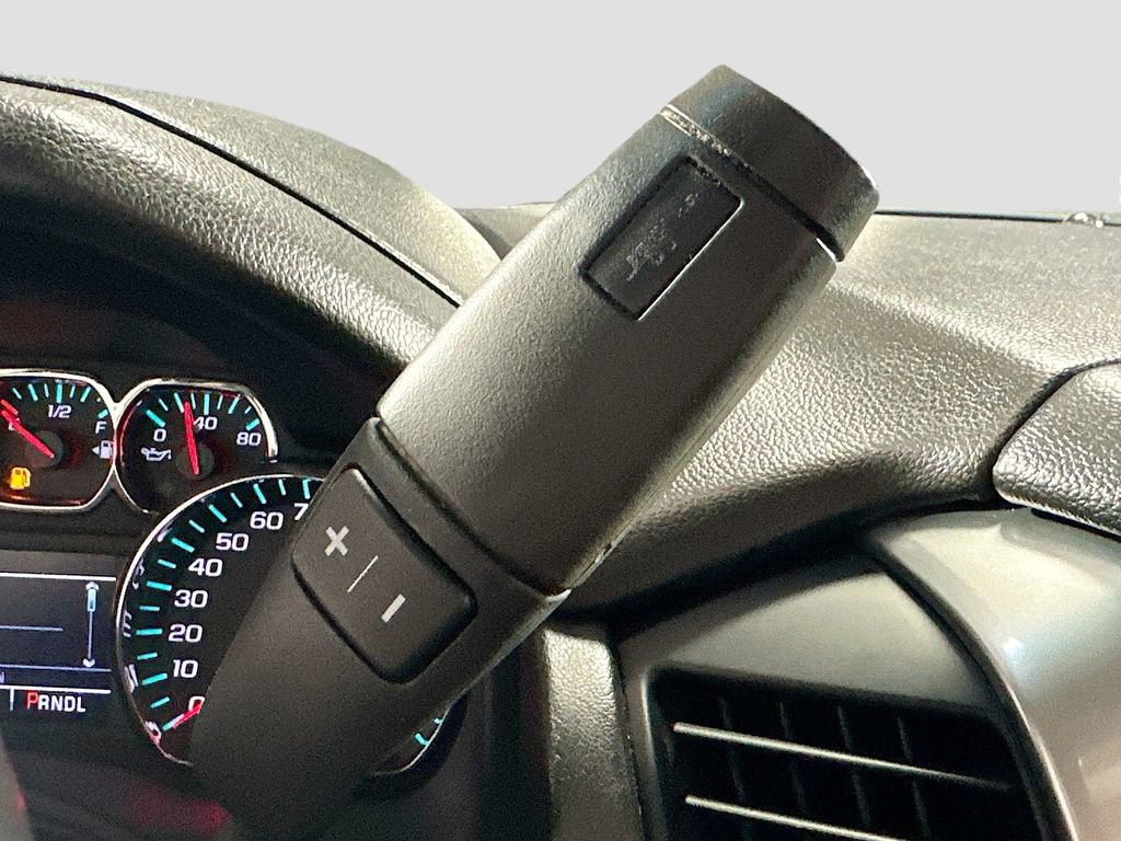 Used 2020 Chevrolet Suburban LT image 17