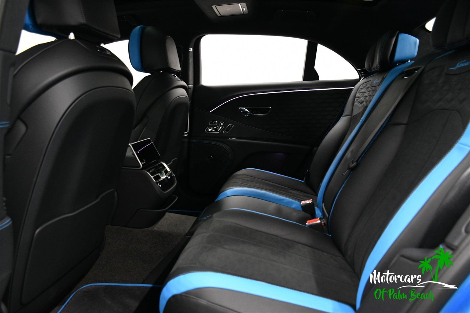 Used 2025 Bentley Flying Spur Plug-In Hybrid image 47