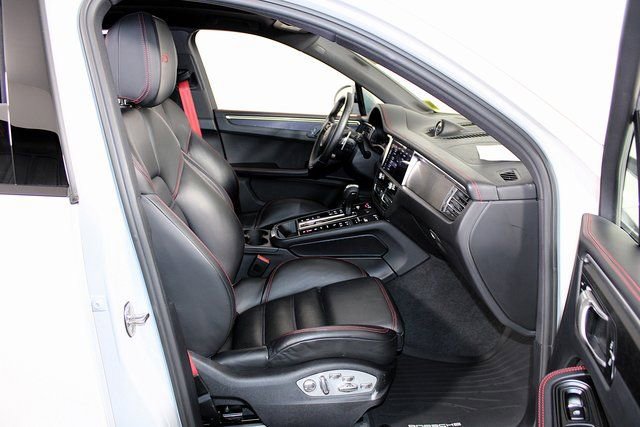 Certified 2022 Porsche Macan GTS image 26