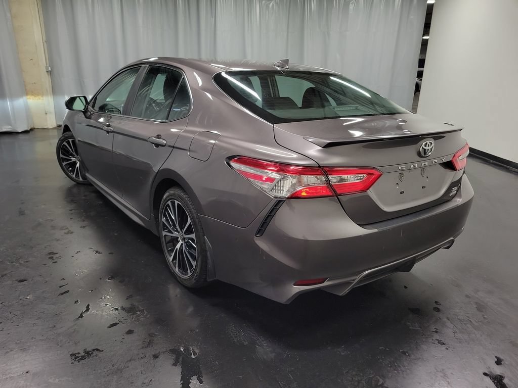 Used 2020 Toyota Camry SE AWD/4WD image 6