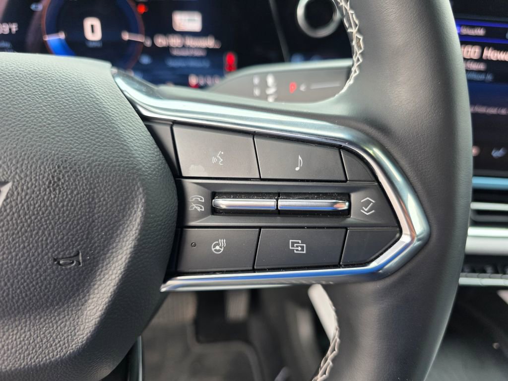 Certified 2025 Chevrolet Equinox EV LT image 23