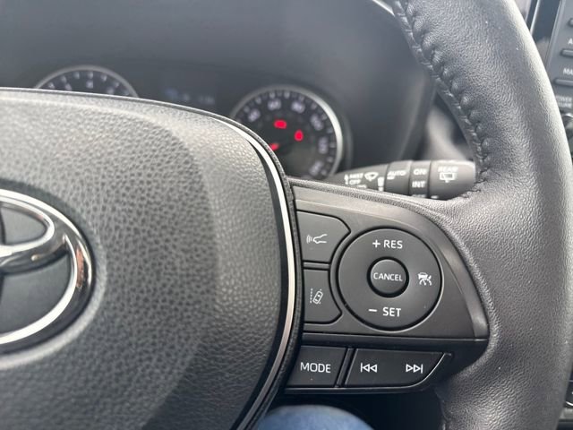 Used 2022 Toyota RAV4 XLE Premium image 26