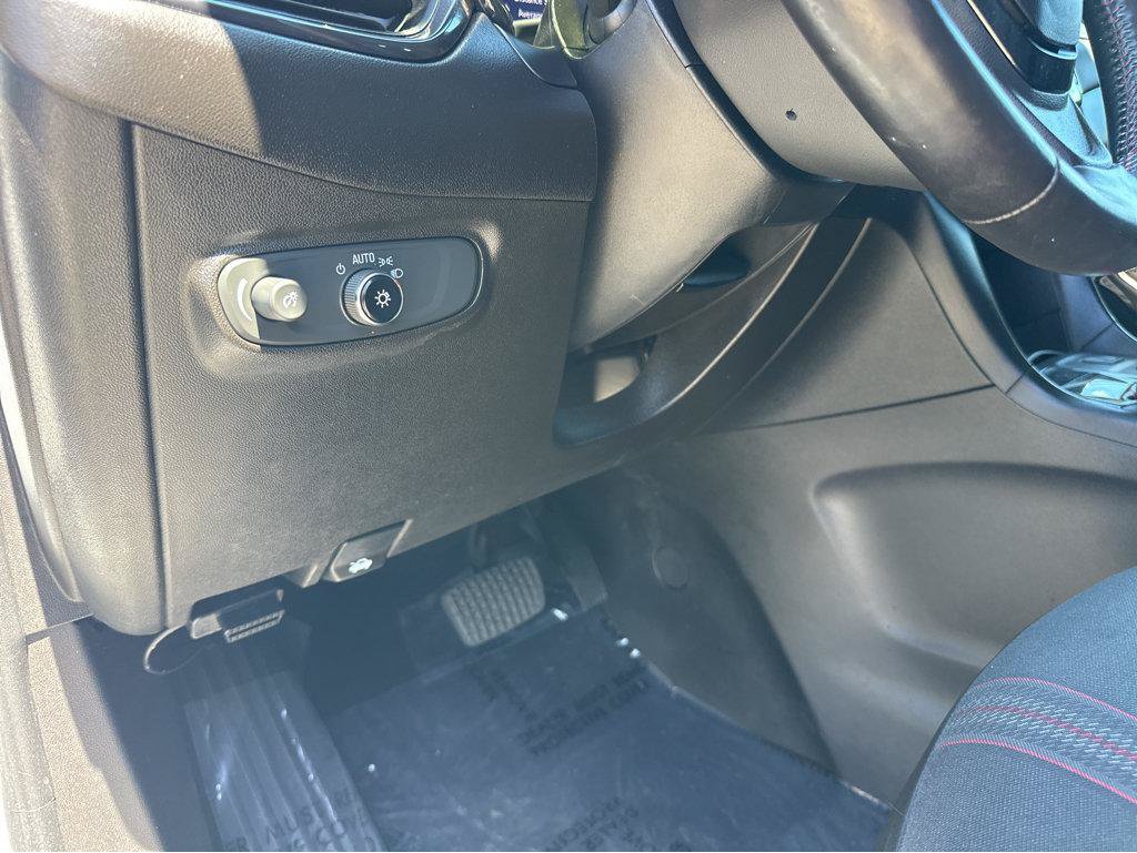 Used 2022 Chevrolet Equinox RS w/ Infotainment Package FWD image 31