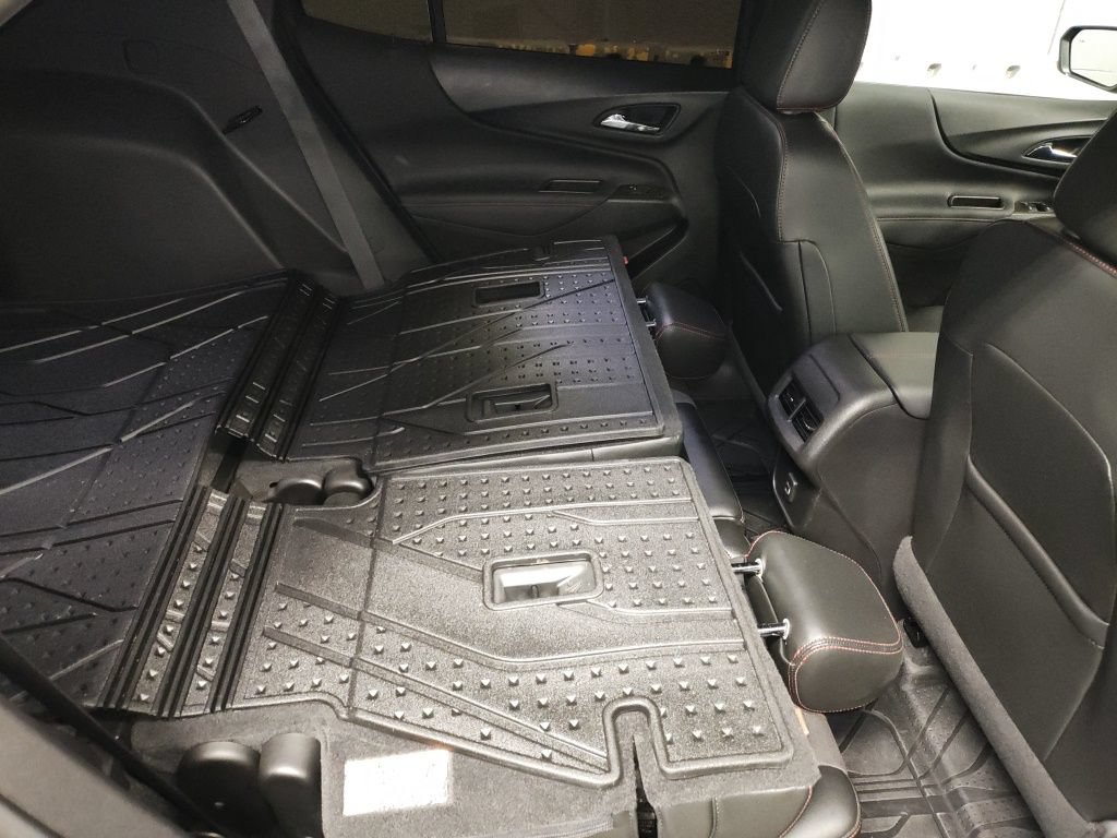 Used 2023 Chevrolet Equinox RS w/ LPO, Floor Liner Package FWD image 13