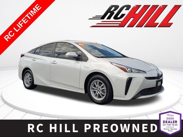 Used 2022 Toyota Prius LE image 1