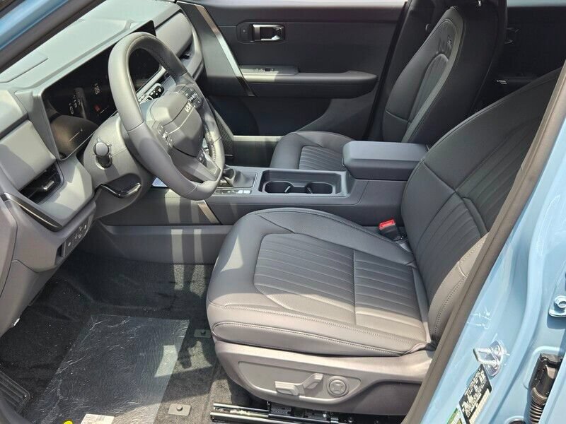 New 2027 Kia Seltos X-Line S w/ X-Line S Premium Package AWD/4WD image 7