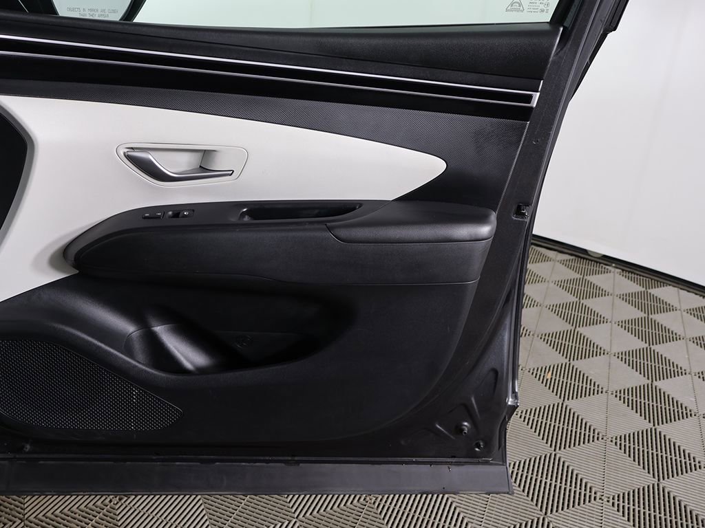 Certified 2023 Hyundai Tucson SE AWD/4WD image 19
