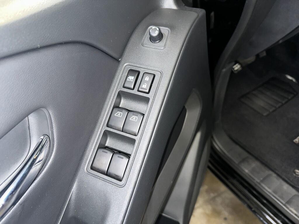 Used 2026 Nissan Frontier SV w/ Tow Package image 8
