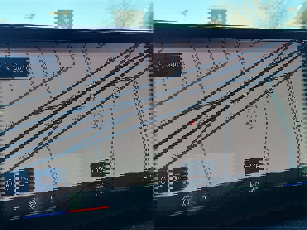 Used 2023 BMW 330i Sedan image 19