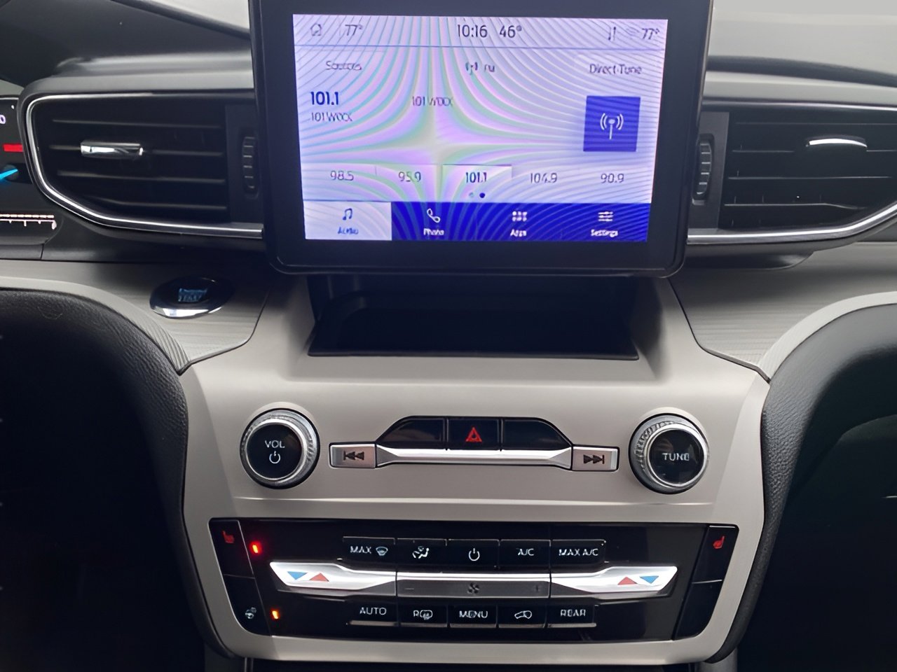 Used 2023 Ford Explorer XLT w/ Equipment Group 202A image 49