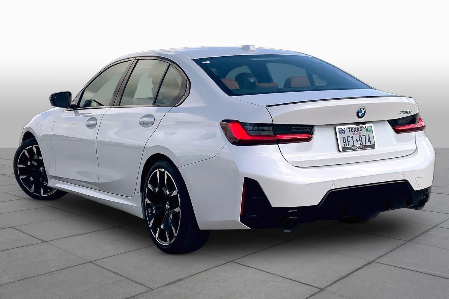 Used 2026 BMW 330i Sedan w/ M Sport Package RWD image 11