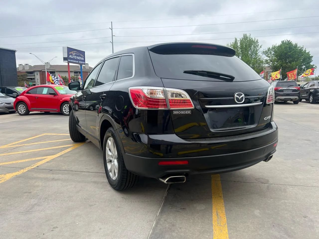 Used 2011 MAZDA CX-9 Touring w/ Moonroof & Bose Audio Pkg FWD image 5