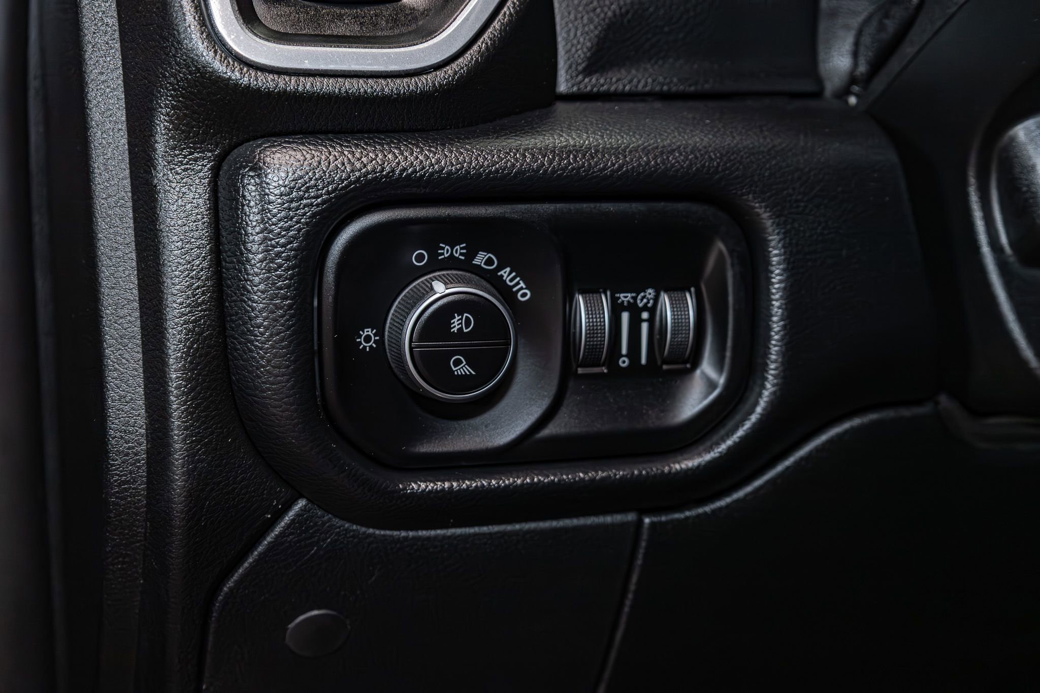 Used 2020 RAM 3500 Laramie image 17