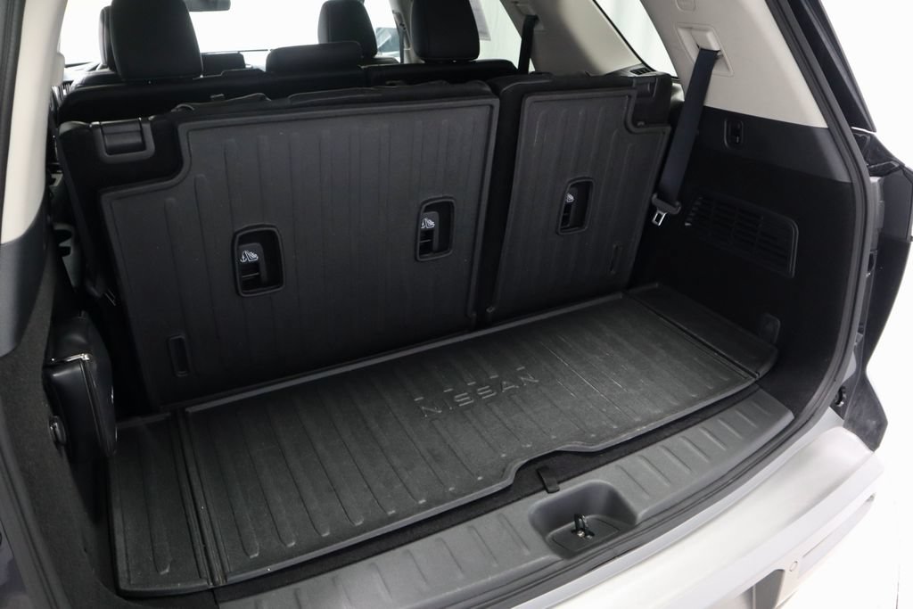 Certified 2024 Nissan Pathfinder SL w/ Cargo Package AWD/4WD image 16