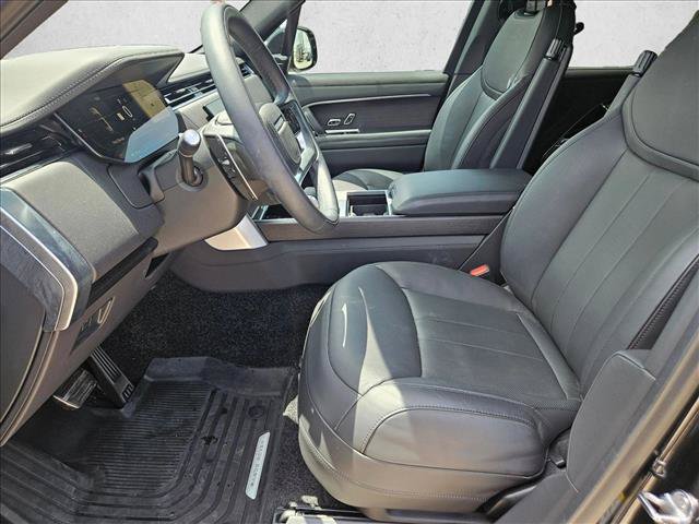 Used 2026 Land Rover Range Rover Long Wheelbase SE AWD/4WD image 13