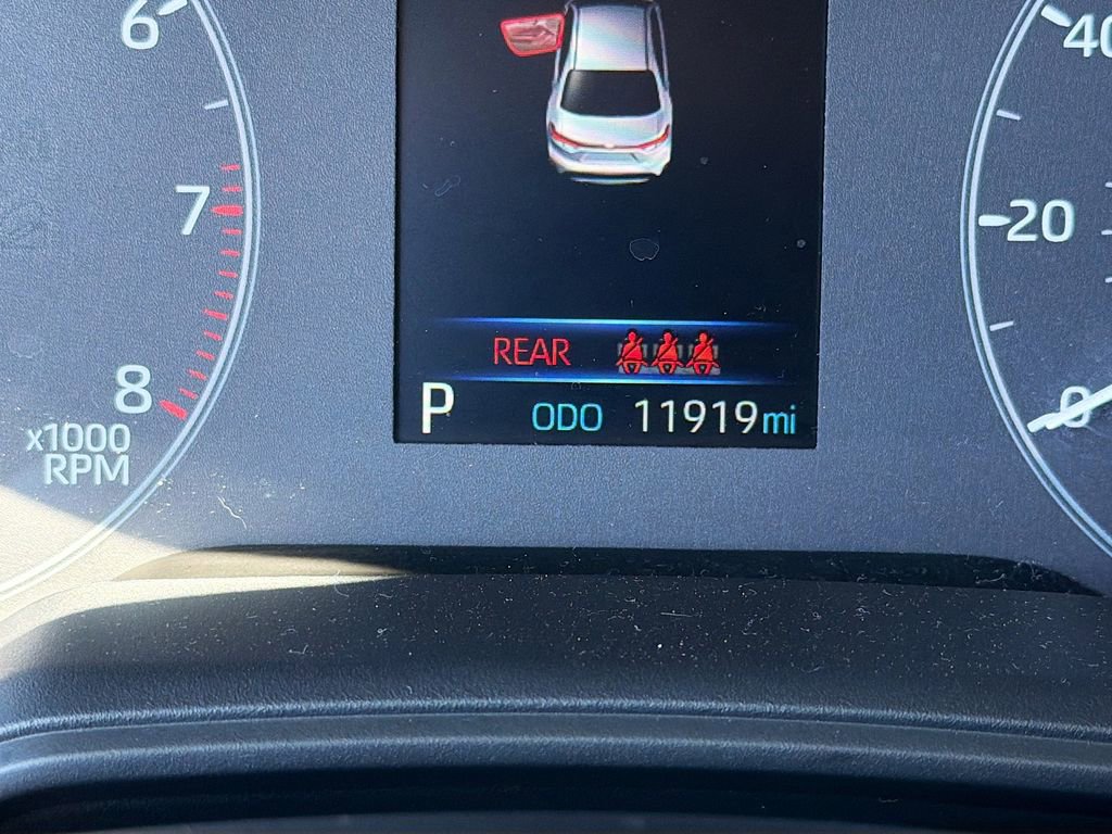 Used 2025 Toyota Corolla LE image 39