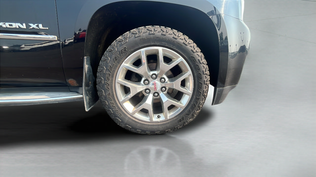 Used 2015 GMC Yukon XL SLT AWD/4WD image 29