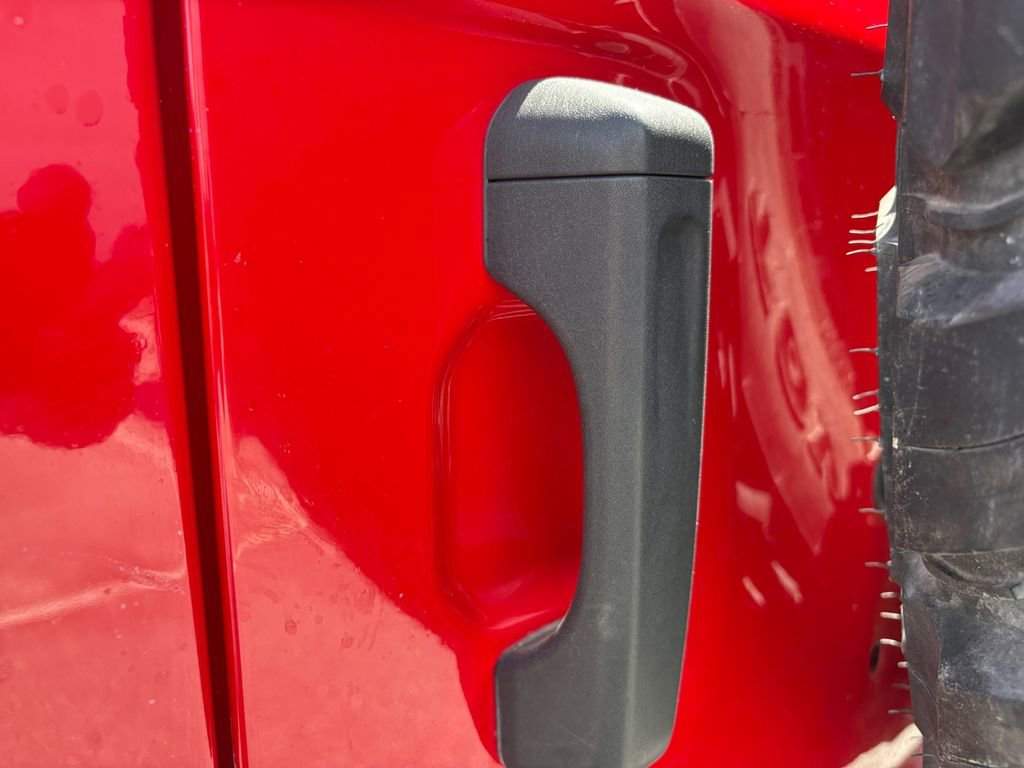 Used 2018 Jeep Wrangler Unlimited Rubicon image 10