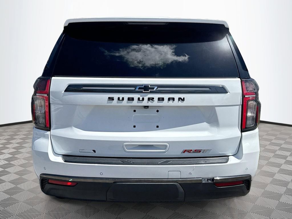 Used 2022 Chevrolet Suburban RST w/ Luxury Package AWD/4WD image 7