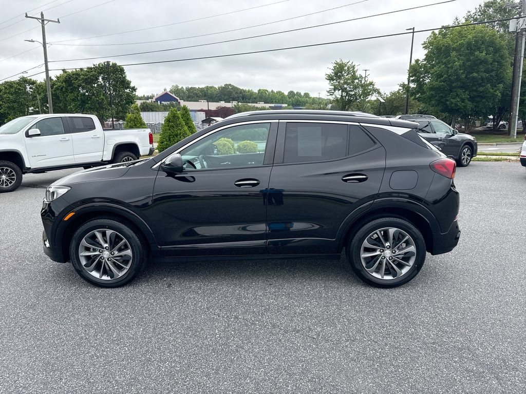 Certified 2023 Buick Encore GX Select w/ Sport Touring Package FWD image 4