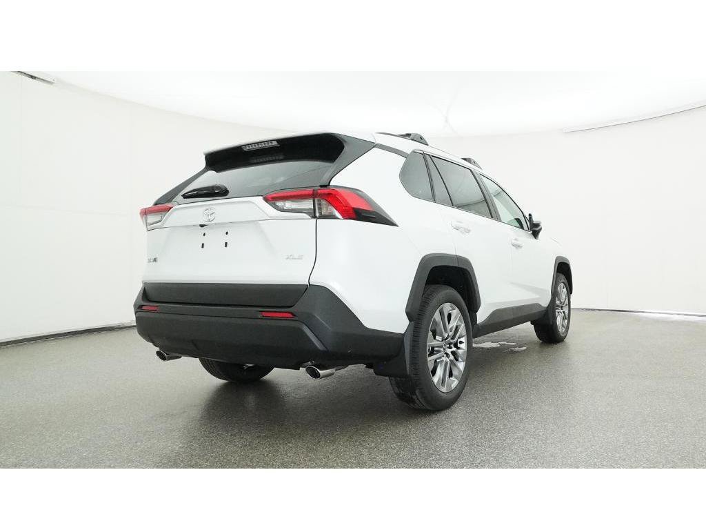 Used 2025 Toyota RAV4 XLE Premium FWD image 30