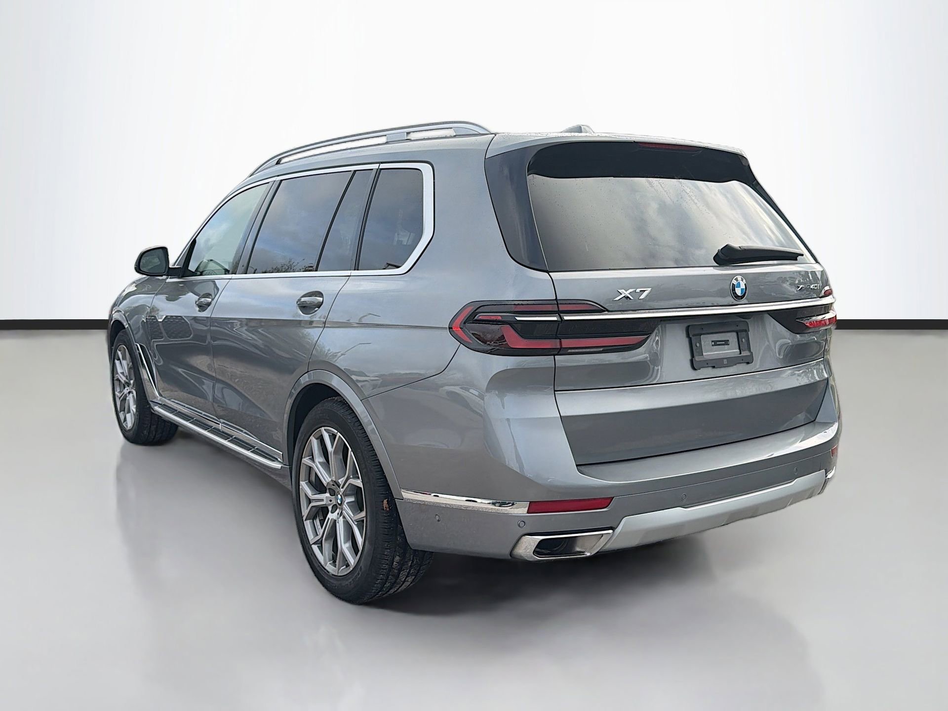 Certified 2024 BMW X7 xDrive40i image 6